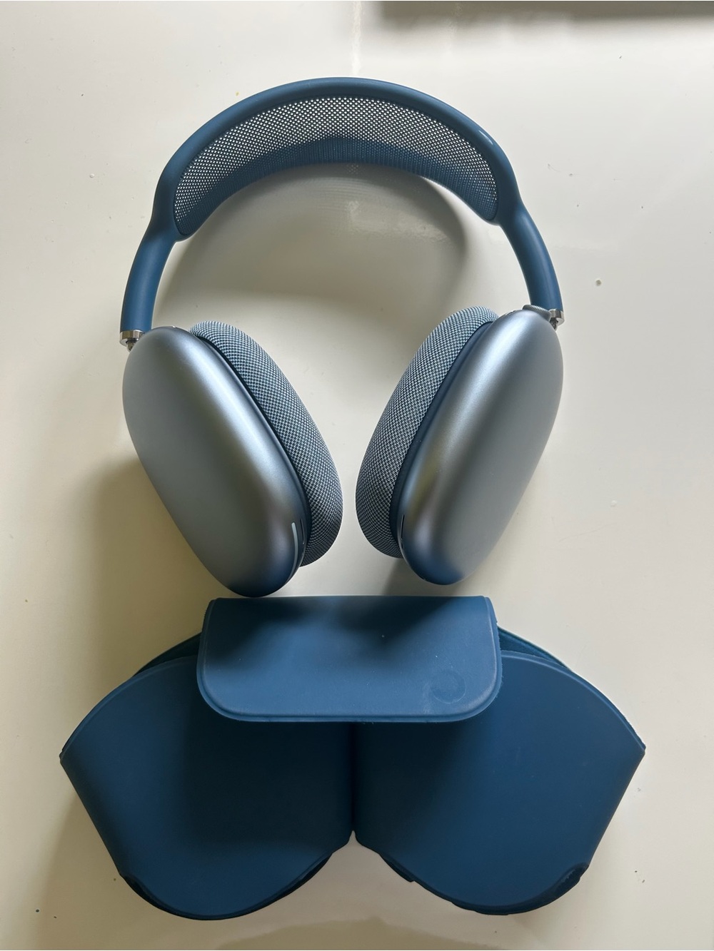 Apple Airpod Max blue